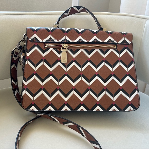 Trina Turk Bag/ detachable & Adjustable Strap w/ Multi Compartments - Picture 5 of 10